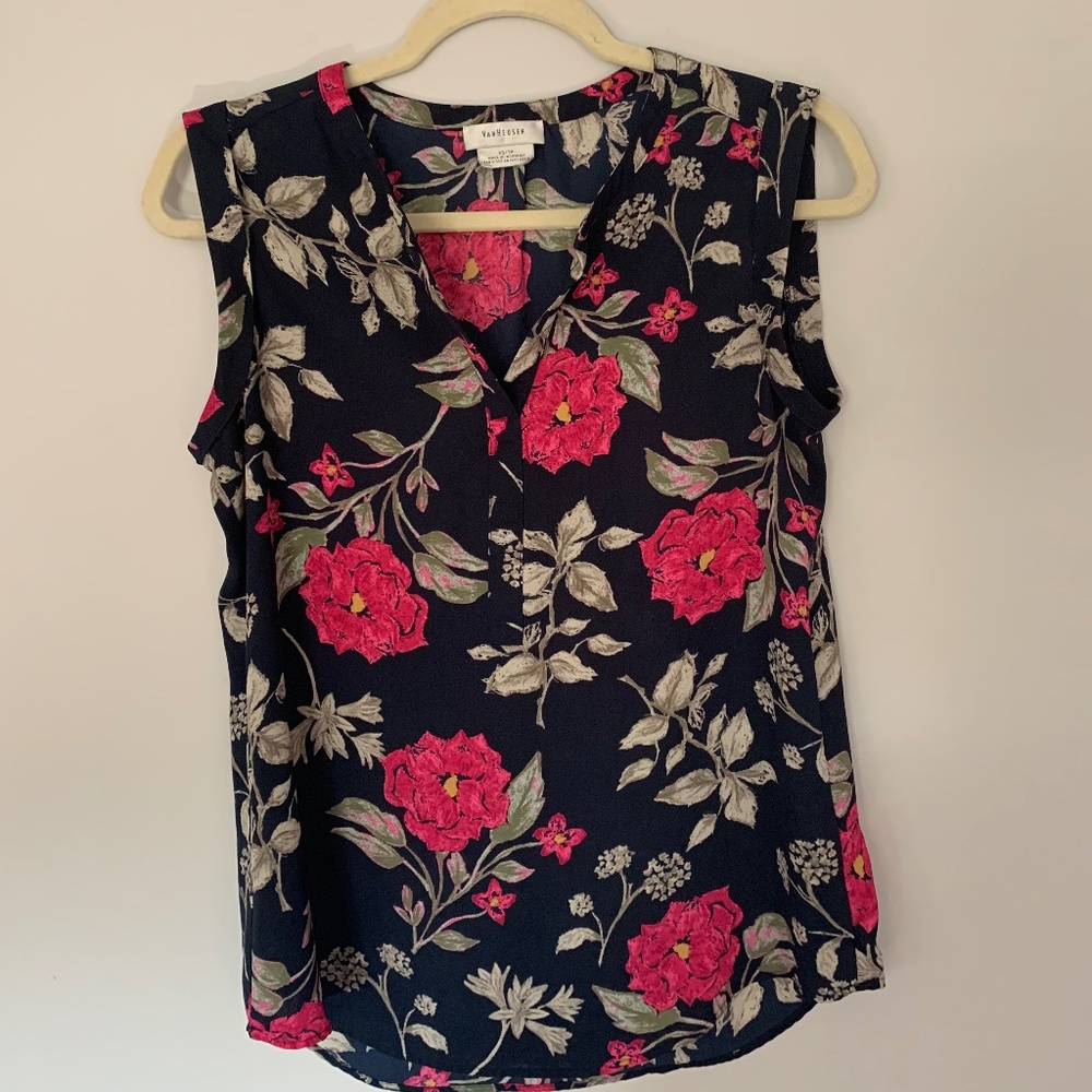 VANHEUSEN SLEEVELESS FLORAL BLOUSE